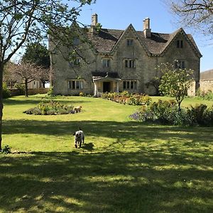 치펜햄 The Manor Farm Alderton 빌라 Exterior photo