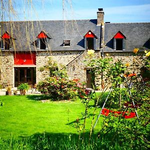 Auberge De La Chesnaie 호텔 Pleudihen-sur-Rance Exterior photo