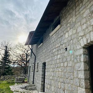 Cautano L'Antico Rifugio Del Tasso B&B Exterior photo