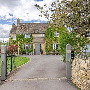 Cotswold Lodge 시런세스터 Exterior photo