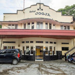 Hotel Jogja 부키팅기 Exterior photo