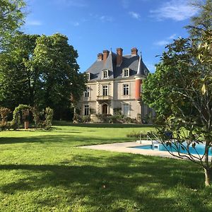 Sainte-Agathe-la-Bouteresse Domaine Du Perrier B&B Exterior photo