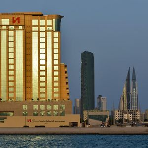 Grand Swiss-Belhotel Waterfront Seef Sanabis Exterior photo