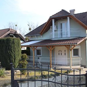 Villa Premecz 잘라카로쉬 Exterior photo