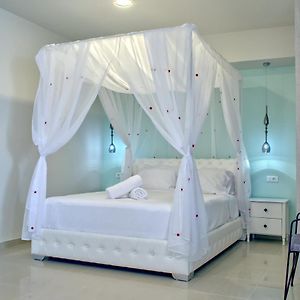 Epipleon Luxury Suites -101- Δωμάτιο 45Τμ Με Βεράντα 30Τμ Μπροστά Στη Θάλασσα 나프팍토스 Exterior photo