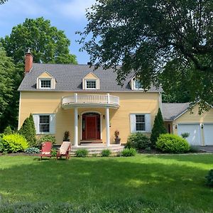 Cowansville Manoir Alegria B&B Exterior photo