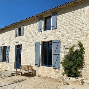 Echire Chateau Des Loups - Les Pommiers 빌라 Exterior photo