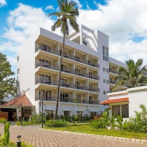 Club Mahindra Arookutty, Alleppey 호텔 Alappuzha Exterior photo