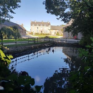 Saint-Nicolas-de-Pierrepont Elevage De La Hurie B&B Exterior photo