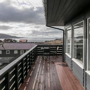 Faroeguide Seaview Villa And Apartment 토르스하운 Exterior photo