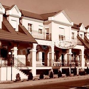 Hotel Chrobry Łęczyca Exterior photo