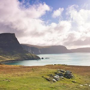 Isle Of Skye Guest House 카일아킨 Exterior photo