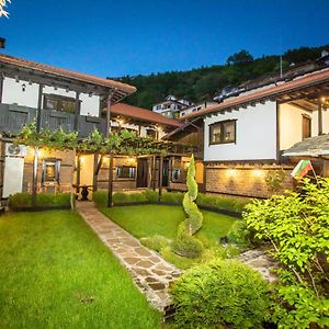 Semeen Hotel Chardacite 로베치 Exterior photo