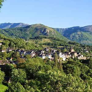 Les Rochers 호텔 Saint-Savin  Exterior photo