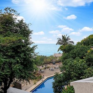 Eko Stay - Tropical Beach Apartments 뭄바이 Exterior photo