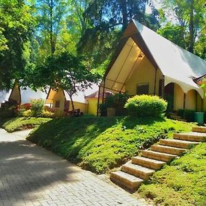 Lawu Forest Camp 사란간 Exterior photo