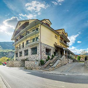 Hotel Cotiella 캄포 Exterior photo