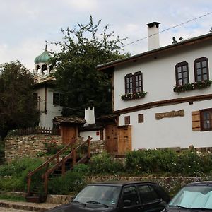 Guest House The Old 로베치 Exterior photo