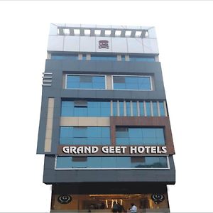 Grand Geet Hotels 칸푸르 Exterior photo