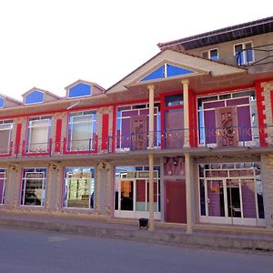 Şǝki Tubram S Ailəvi Qonaq Evi B&B Exterior photo