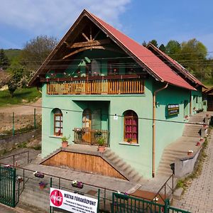 Parádsasvár Matra Turakoezpont - A Panzio B&B Exterior photo