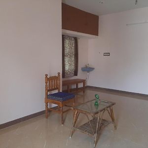 Padmavathi Home Stay 치담바람 Exterior photo