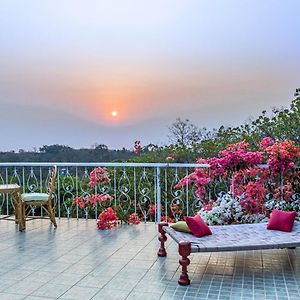 Saffronstays Sunglade, Kashid - Ocean-View Villa Near Kashid Beach Nāndgaon Exterior photo