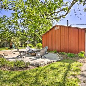 Peaceful Cairo Farmhouse With Barn And Fire Pit 빌라 Exterior photo