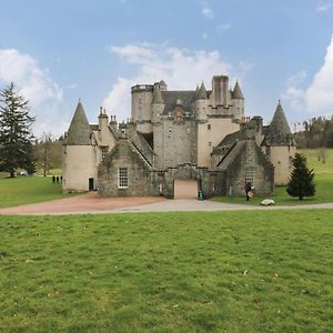 East Wing - Castle Fraser 인버루리 Exterior photo