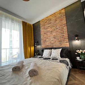 Turzycowa Loft - Stylish Apartment 그단스크 Exterior photo