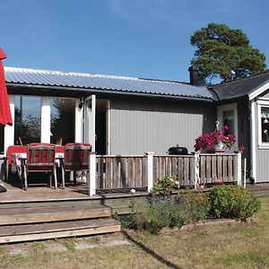 Beautiful Home In Lrbro With Kitchen Valleviken Exterior photo