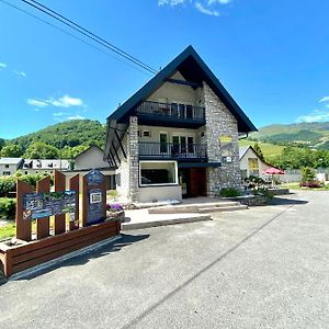 Hotel Le Chalet 생트 마리 드 캄팡 Exterior photo