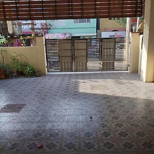치담바람 Suloram Illam 아파트 Exterior photo