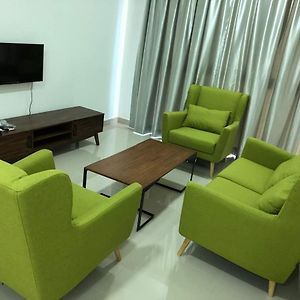 Condo In Cyberjaya Near Mmu University Exterior photo