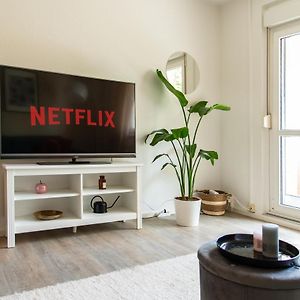 Stylisches Apartment Mit Balkon / Netflix / Wifi 켐니츠 Exterior photo