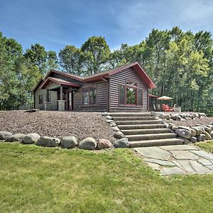 Grantsburg Quiet Lakeside Cabin Patio And Stunning Views! 빌라 Exterior photo