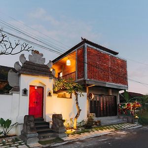 Rumah Paros & Gallery 호텔 Sukawati Exterior photo