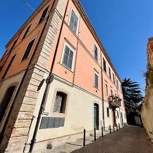 B&B Letterario Palazzo Pistocchi 테라모 Exterior photo