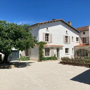 Mansle-les-Fontaines No12 B&B Exterior photo