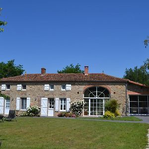 Treize-Vents Logis De La Benetiere B&B Exterior photo