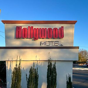 Hollywood Motel 파밍데일 Exterior photo