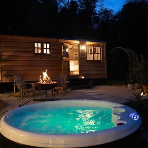 브리스틀 Luxury, Rural Shepherds Hut With Hot Tub Nr Bath 빌라 Exterior photo