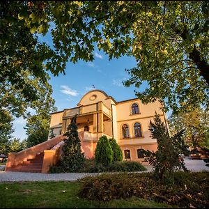 Villa Natura Dolsk Exterior photo