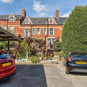Traditional 3-Bed Property In Pontcanna With Parking 카디프 Exterior photo