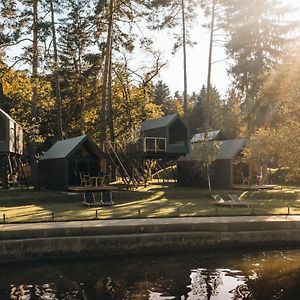 Luxury Glamping Chocolate Village 마리보르 Exterior photo