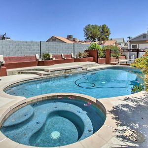 피닉스 Glendale Oasis With Saltwater Pool And Hot Tub! 빌라 Exterior photo