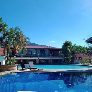 La Vista Pansol Resort Complex By Reddoorz Exterior photo