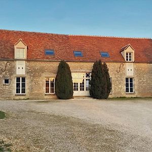 Entrains-sur-Nohain La Charmille Jolie Maison De Campagne 14 Personnes Piscine Calme 빌라 Exterior photo