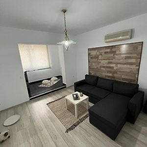 산단스키 Apartament Rosi 아파트 Exterior photo