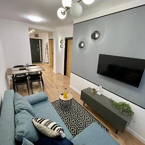 라돔 Przestronny Apartament W Centrum Miasta 아파트 Exterior photo